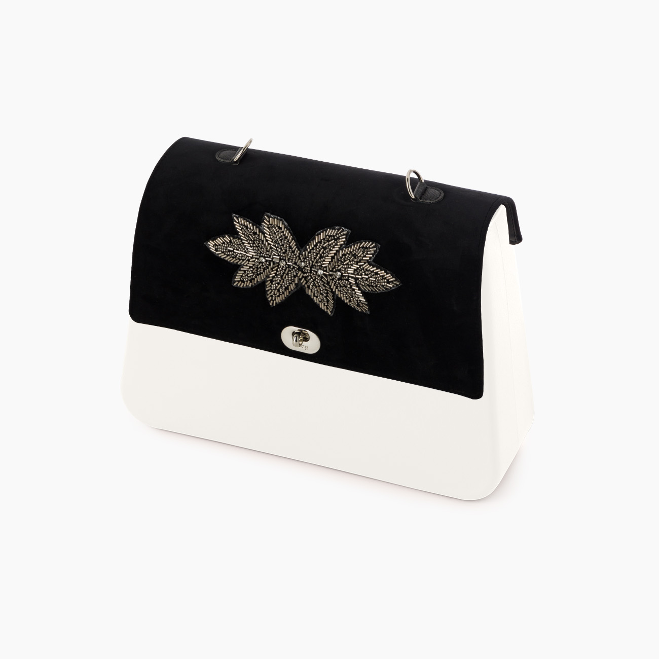O Bag Queen Flap with Pocket Velvet in Application – Black/Jewel